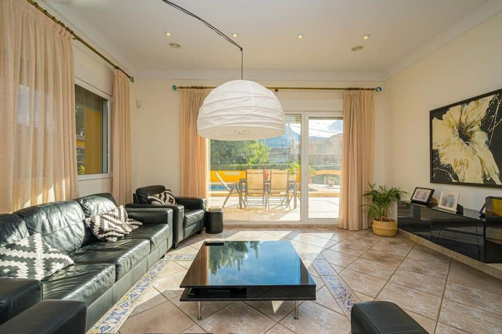 Villa Trossos Alcalali Ngoại thất bức ảnh