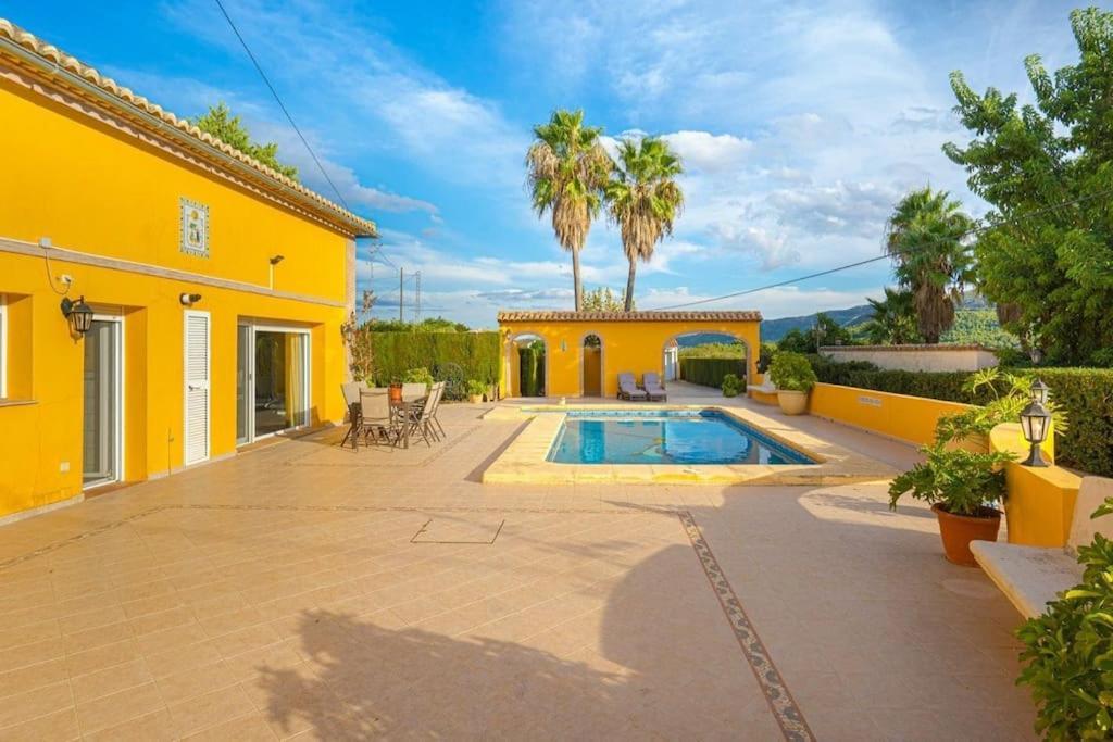 Villa Trossos Alcalali Ngoại thất bức ảnh